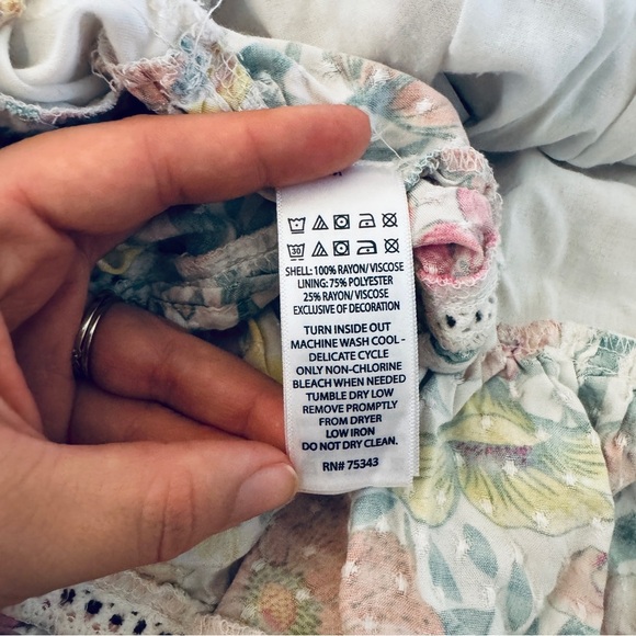 Cupcakes & Cashmere | Floral Tiered Dress - Picture 4 of 5